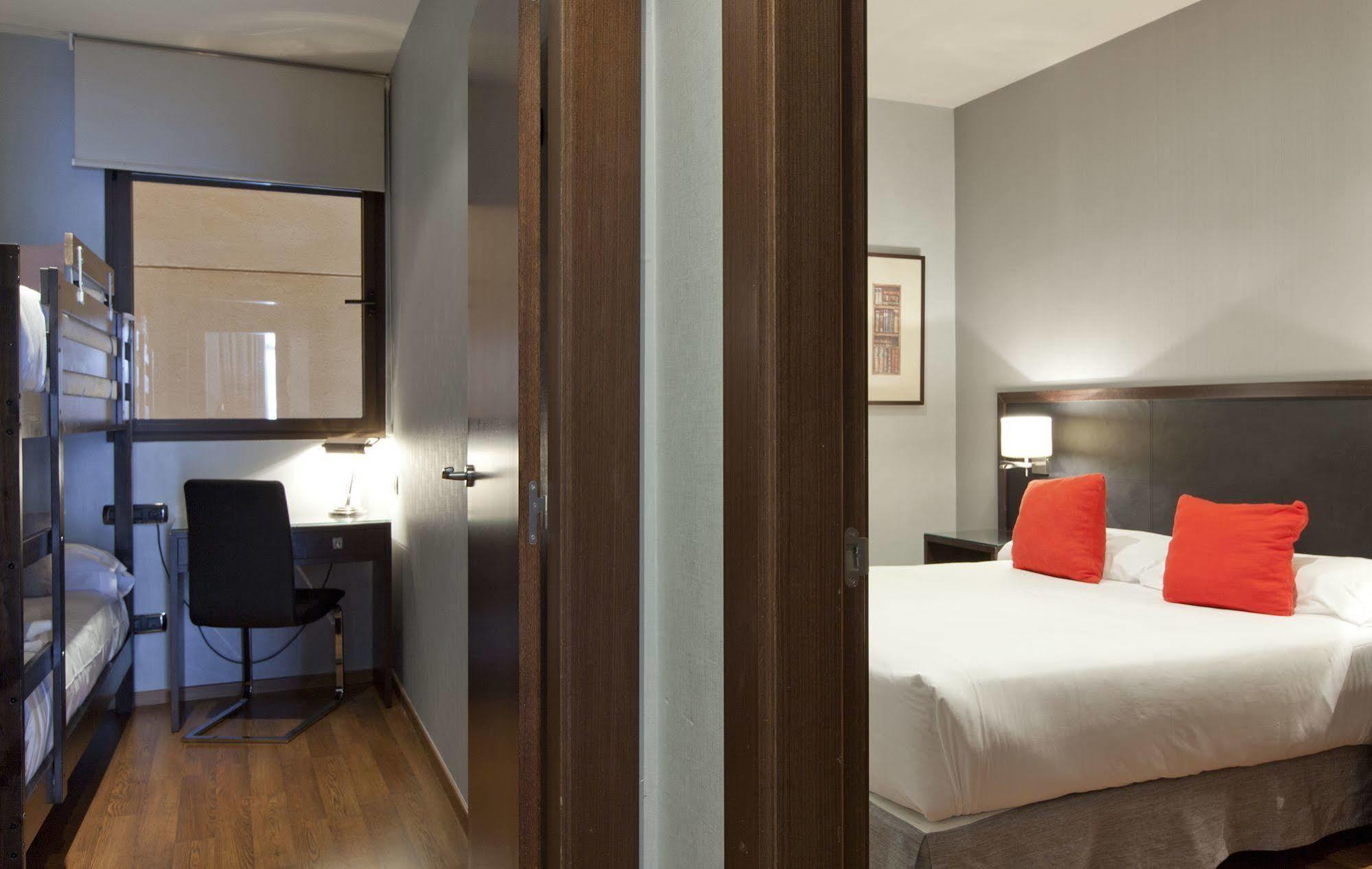 Suites Center Barcelona Exterior foto
