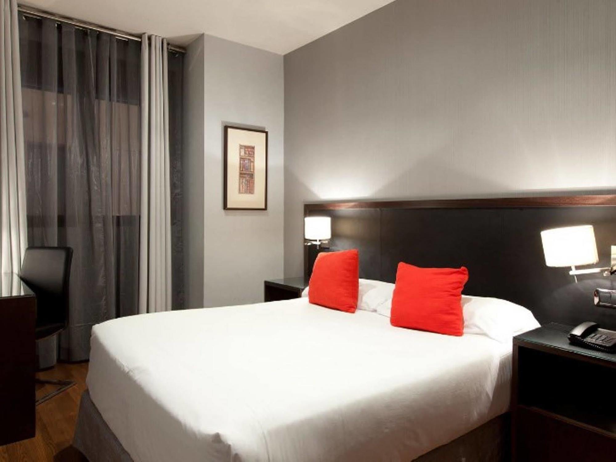 Suites Center Barcelona Exterior foto